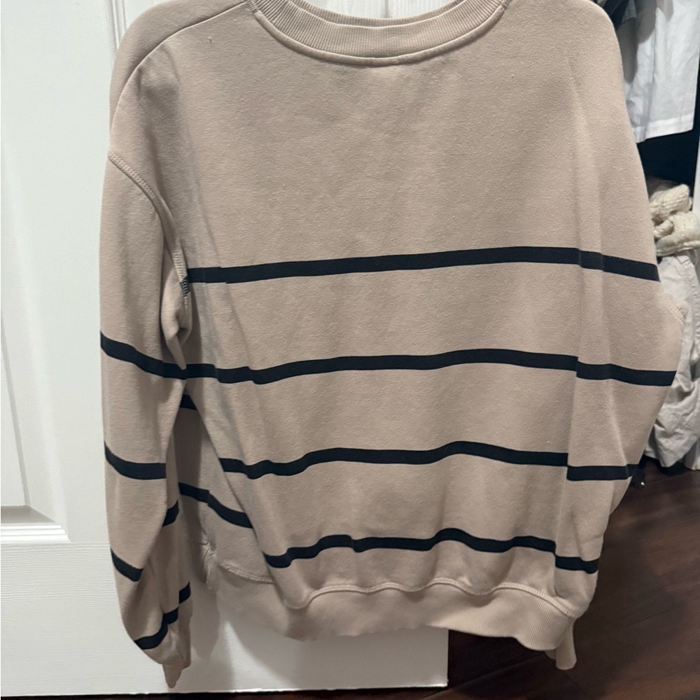 H&M Beige Sweater - Picture 2 of 3